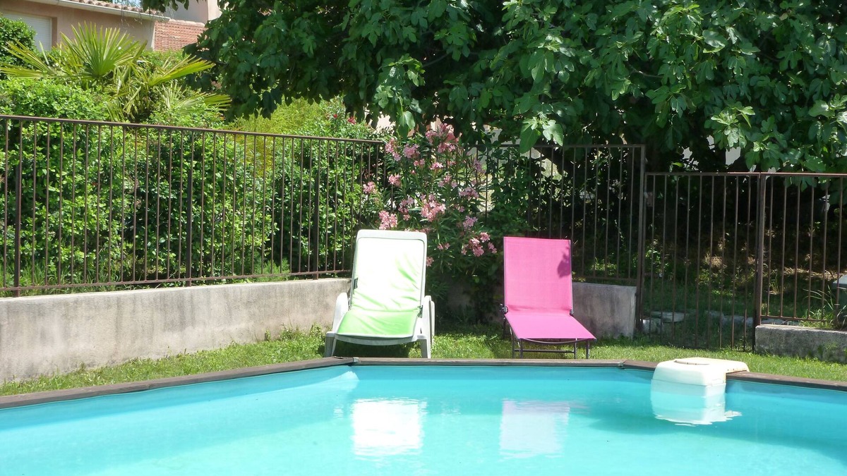 Meyreuil Apartment | Quiet studio in the countryside of Meyreuil