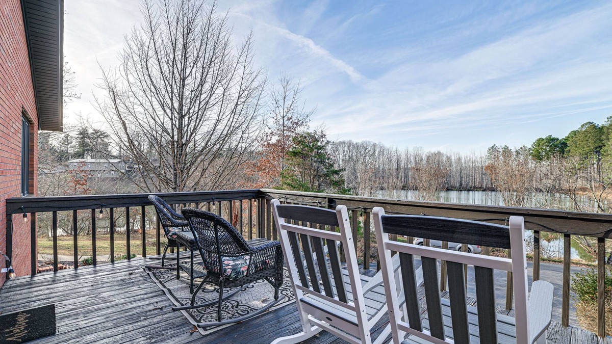 Paris House | Quiet Tennessee Getaway ~ 12 Mi to Kentucky Lake!