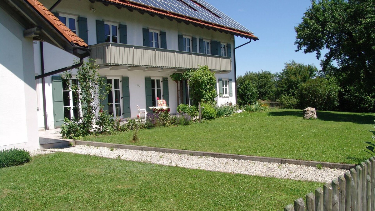 Obergunzburg Apartment | Quiet vacation apartments in a secluded location with views of the Alps