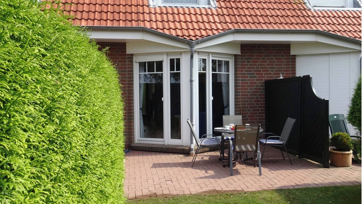 Dornumergrode House | Quiet vacation home offers a wonderful view of the dyke and many sports and leisure activities