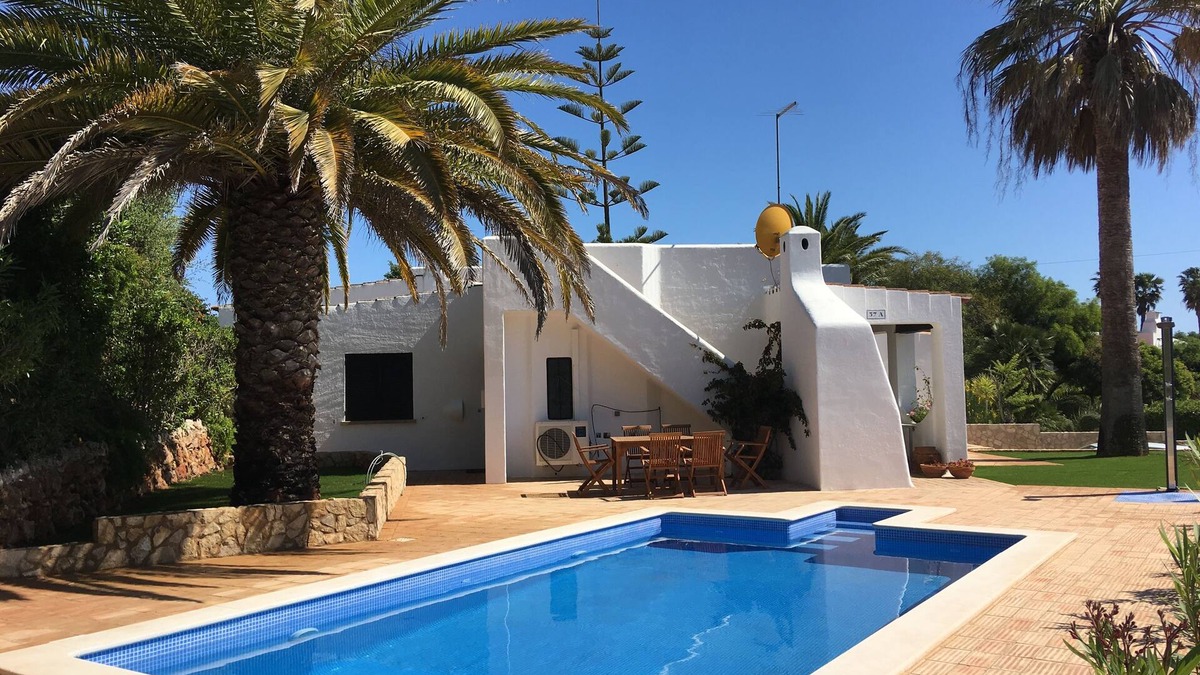 Mato Serrao Villa | Quiet vacation home in a fantastic location with heated private pool Wifi 500