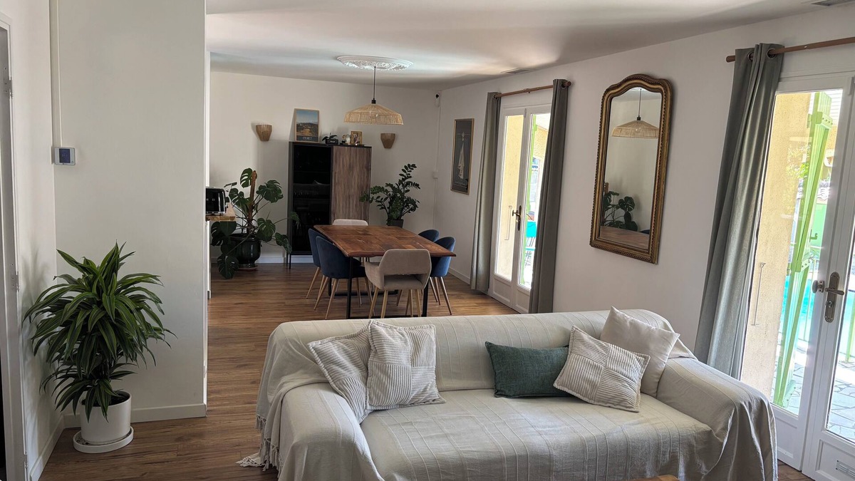 Marsillargues Villa | Quiet villa with pool close to the sea