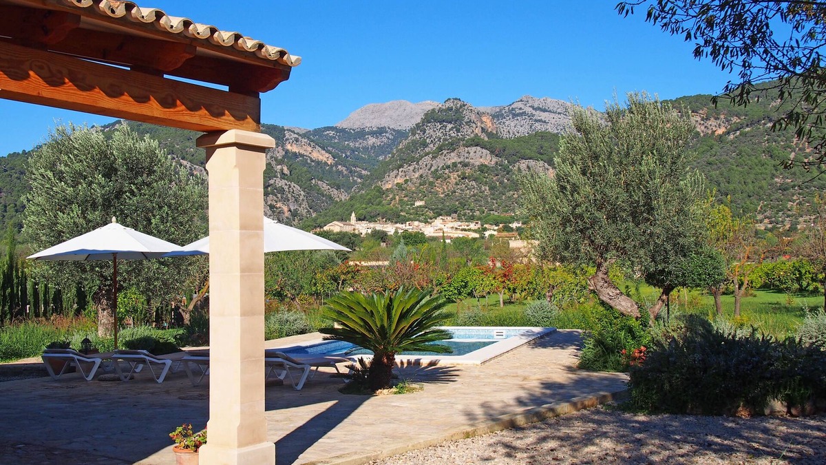 Selva House | QUIET VILLA WITH PRIVATE POOL NEAR THE VILLAGE
