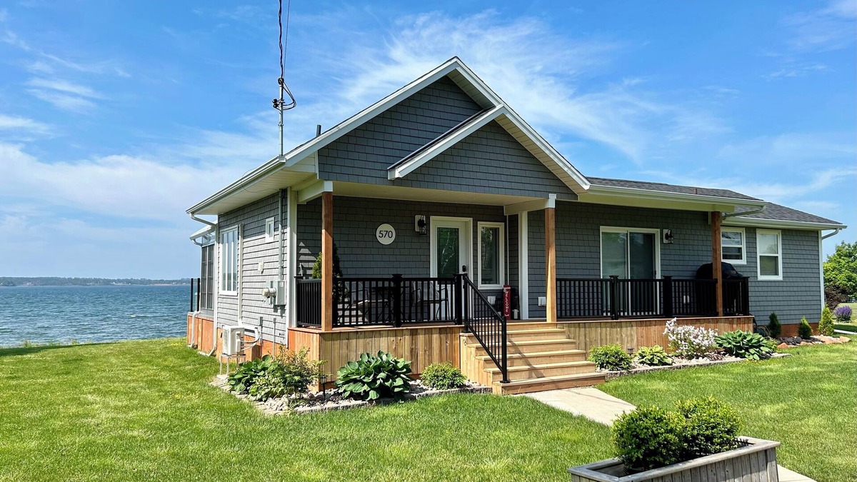 Cornwall Cottage | Quiet Waterfront Cottage Close To Charlottetown