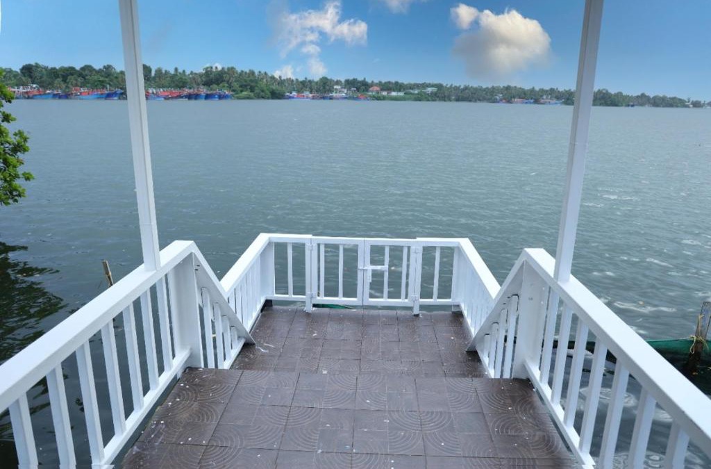 Kollam House | QUILON LAKE INN