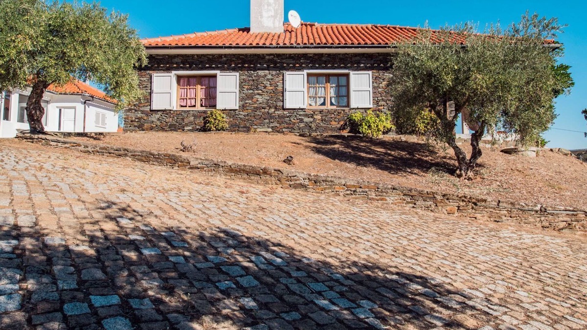 Mogadouro House | Quinta da Vela - Four Bedroom House, Sleeps 8