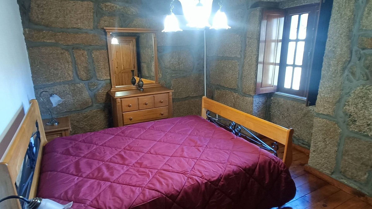 Meda House | Quinta das Amendoeiras Situada na Aldeia Histórica de Marialva, a 7 Km da Mêda