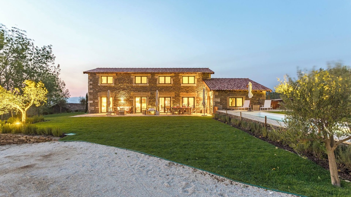 Armamar Cottage | Quinta do Gato (pintahouse.com)