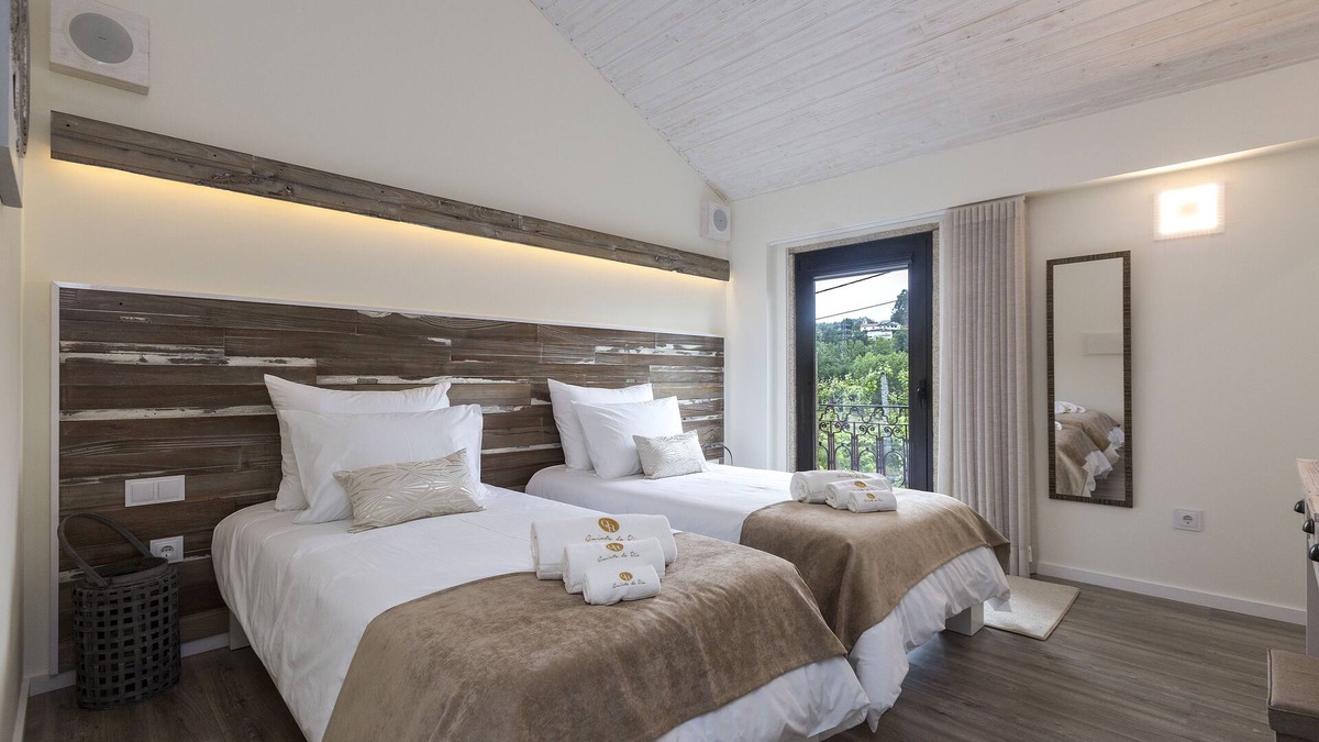 Medelo Hotel | QUINTA DO RIO - Room (B) - Country Hotel - Restaurant - Breakfast Included