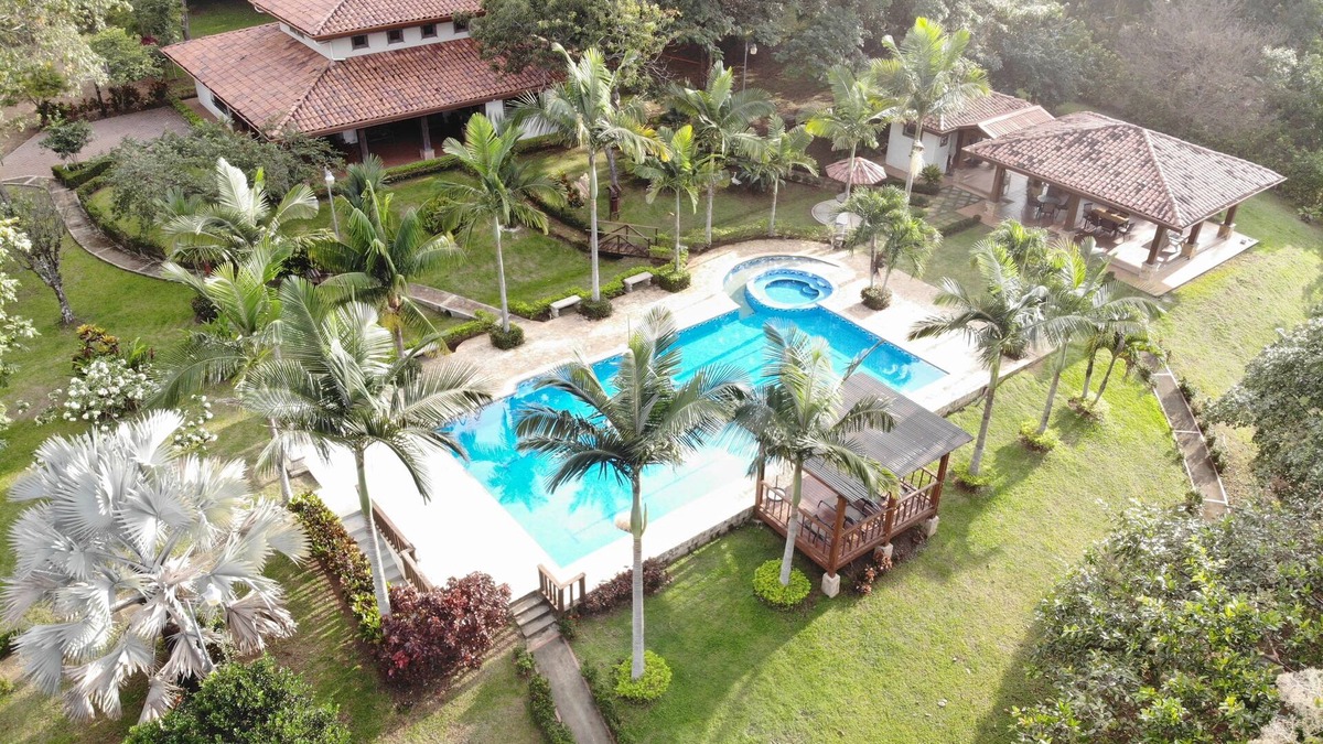 Coyolar House | Quinta El Poblado Luxury Home near Jaco Beach