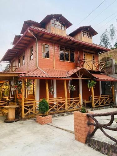 San Miguel House | Quinta Fina Madera San Miguel de Bolivar 22 personas