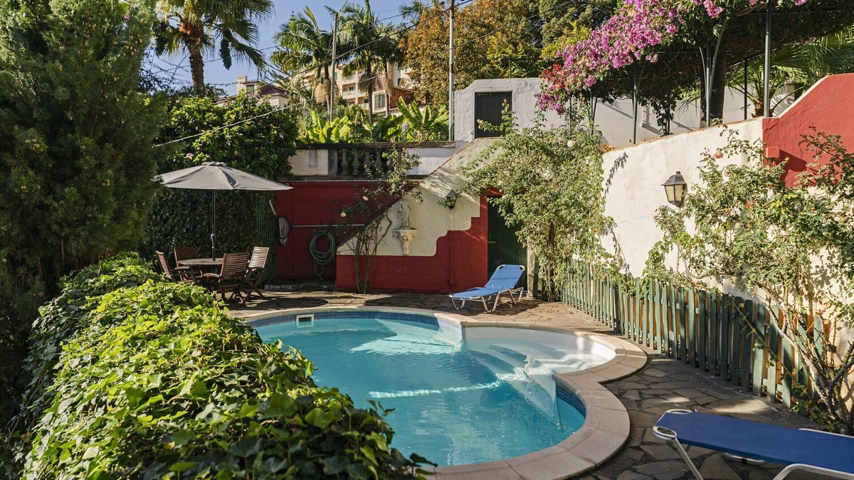 Sao Pedro Ski Chalet | Quinta Florença - By Wehost