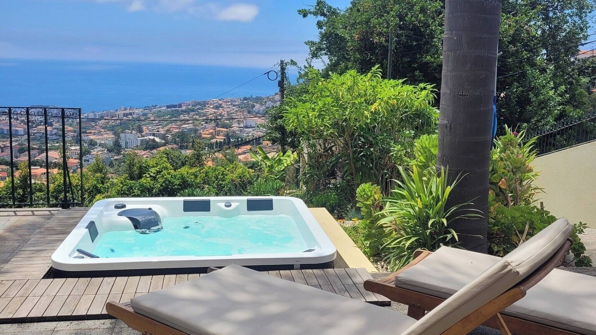 Santo Antonio House | Quinta Martin, spacious villa with views of Funchal and the Atlantic Ocean