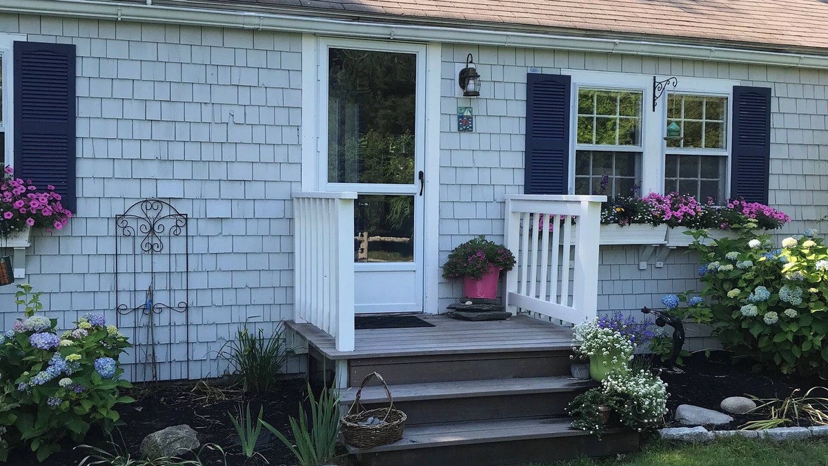 West Chatham House | Quintessential Cape Cod Cottage