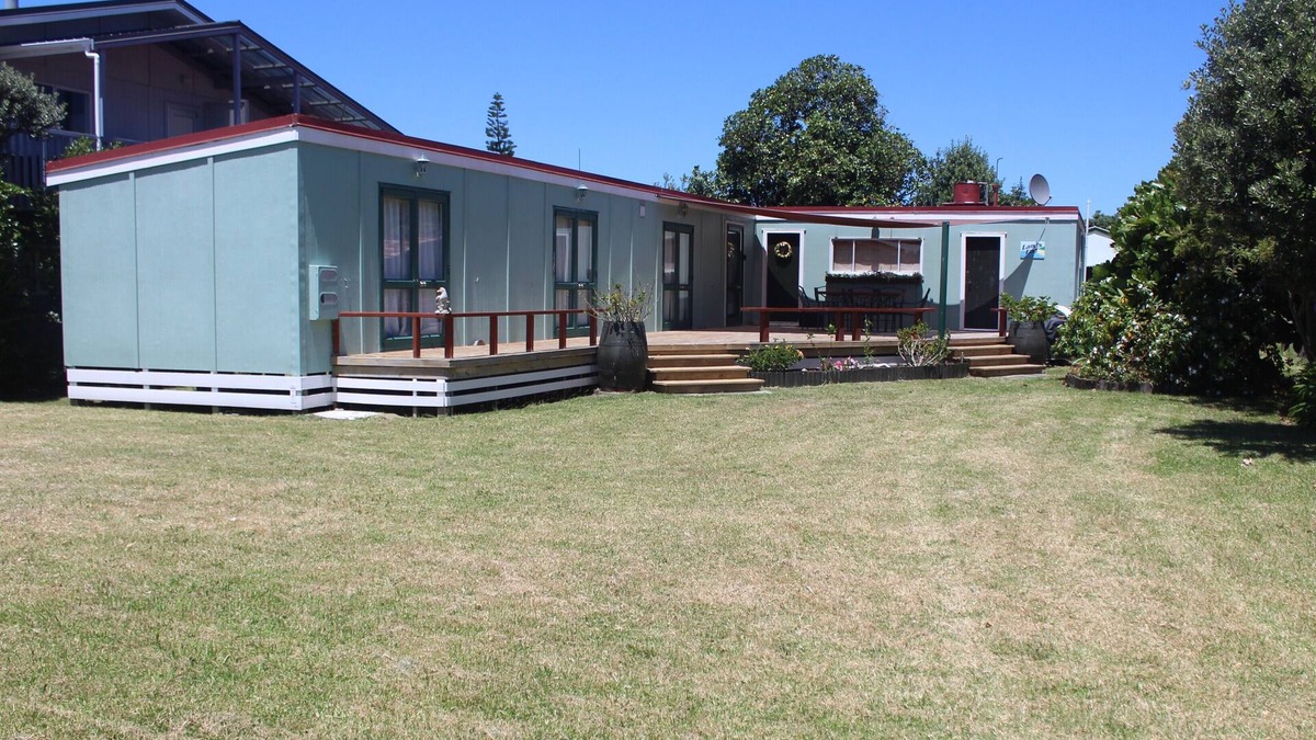 Mahia House | Quintessential Family Bach at Mahanga Beach