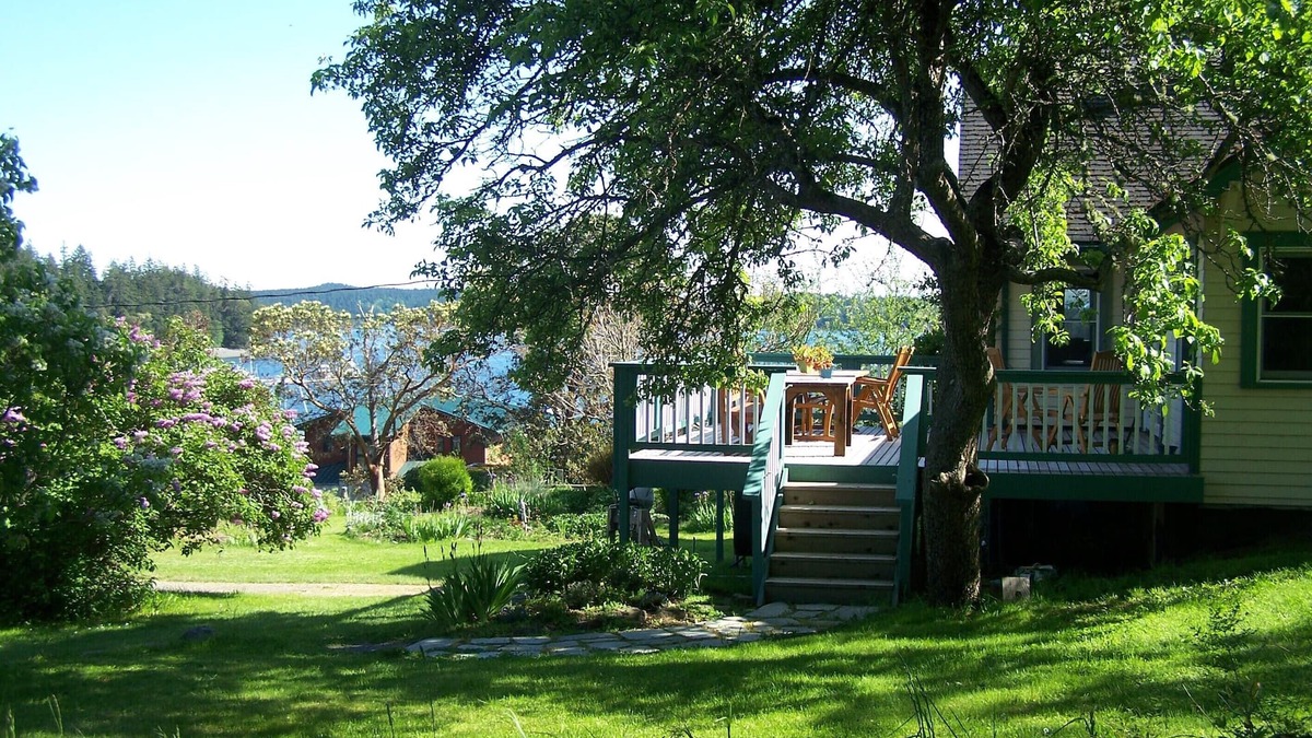 Deer Harbor House | Quintessential Island Getaway on Orcas Island. Gorgeous view! Starting at $199