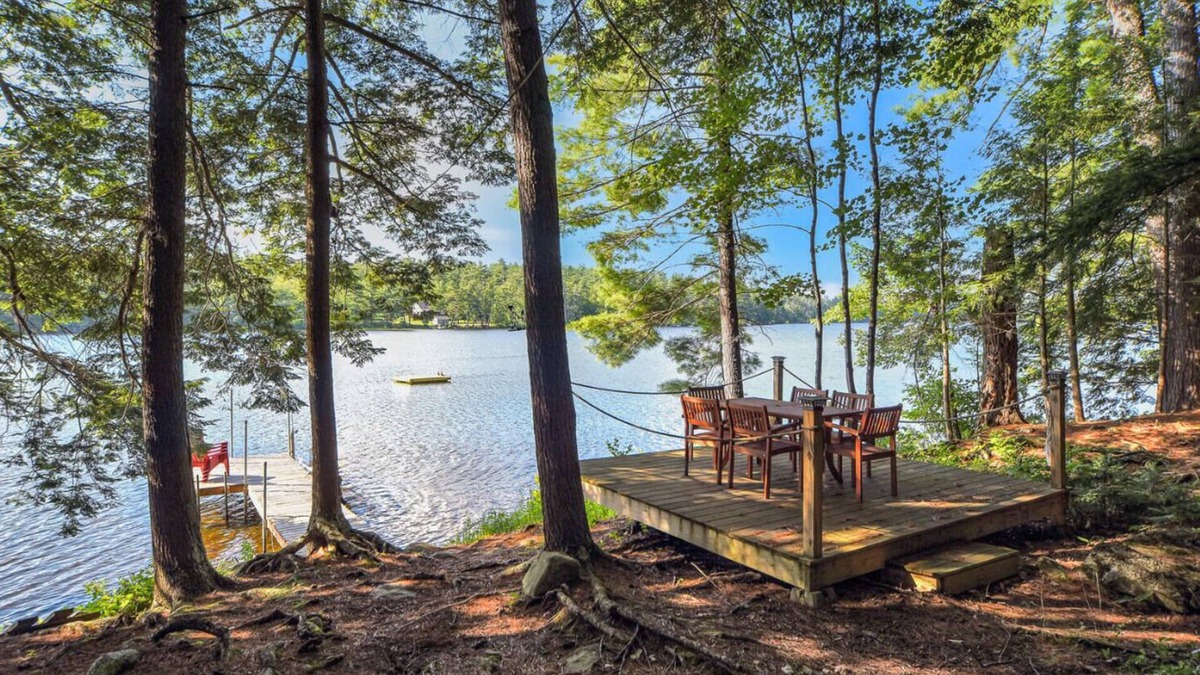 Weeks Mills Cabin | Quintessential Maine cabin w/private waterfront