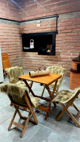 Garibaldi Ski Chalet | Quiosque do aconchego