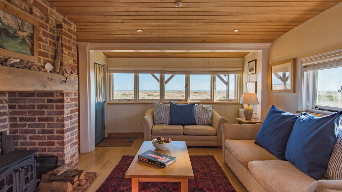 Dungeness Cottage | Quirky holiday cottage right on the beach at Dungeness in Kent.