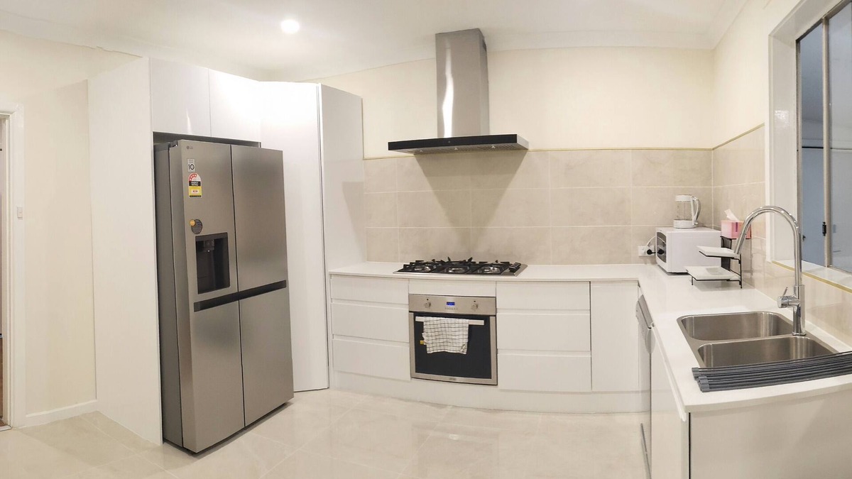 Noble Park House | Quite and Friendly House