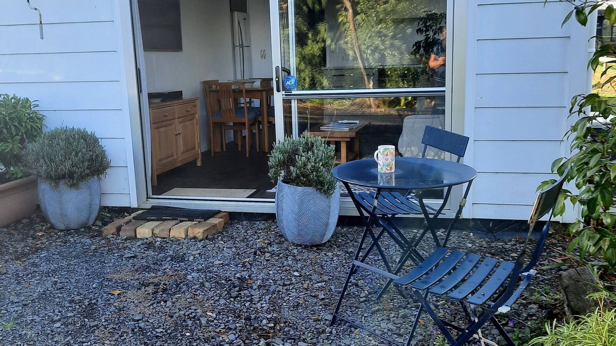 Waiuku Apartment | Quite country garden retreat with modern facilities close to Waiuku town.