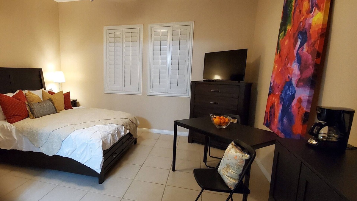 Enterprise House | Quite Private Guest House 1br 1 bath with private entrance