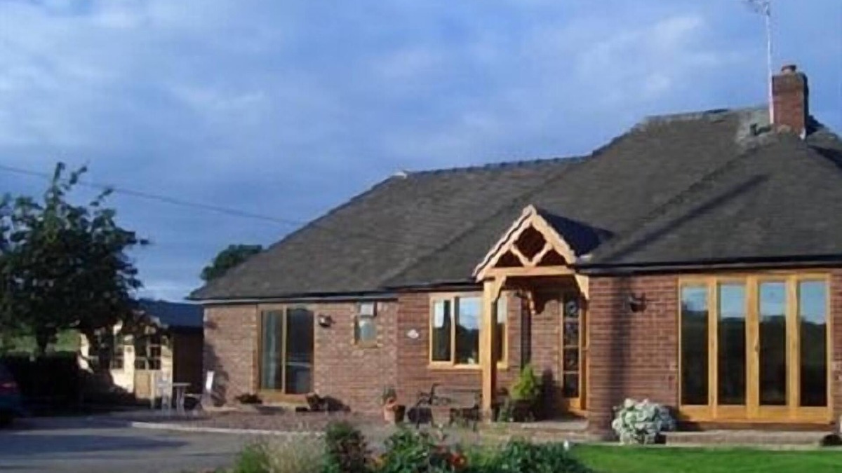 Denstone Bed & Breakfast | Quixhill - Denstone - Dove Meadow B & B
