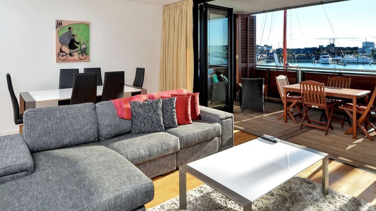 Auckland Central Business District Apartment | QV Luxury Waterfront Apartment - (317)