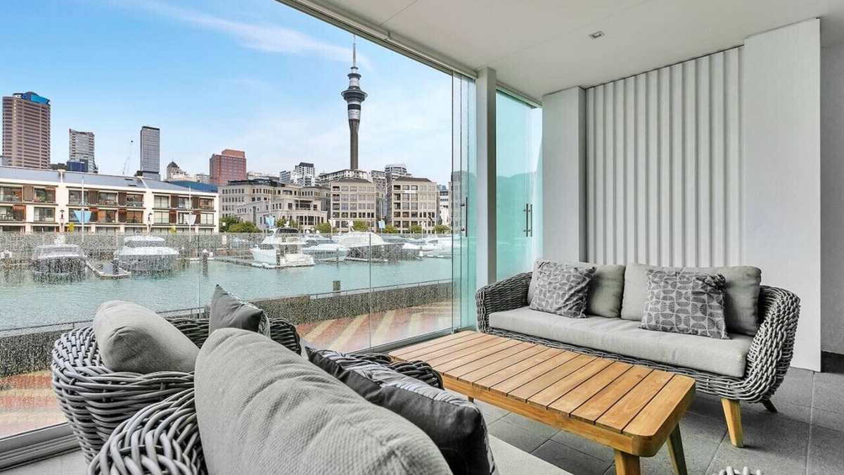 Auckland Central Business District Apartment | Qv Waterfront Apartment Viaduct Area - (503)