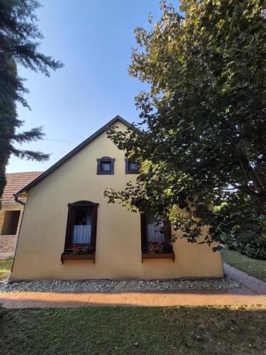 Rabagyarmat Apartment | Rábagyarmati Apartman