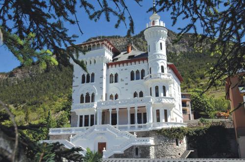 Jausiers Apartment | Résidence Château des Magnans by Nevesol