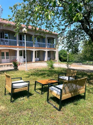 Castelnau-Magnoac Hotel | Résidence Hôtelière du Magnoac