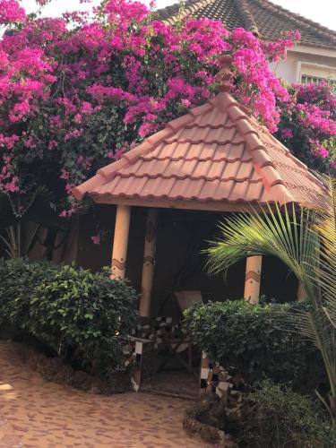 Yenne Tode Bed & Breakfast | Résidence Keur Fleurie Sénégal