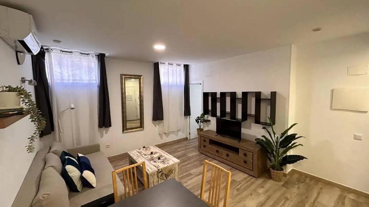 Almendrales Apartment | Río Manzanares - 1-Bedroom Apartment