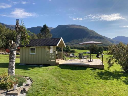 Fraena Cabin | Rødseth gårdsovernatting Hytter