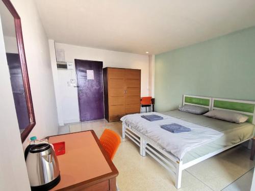 Chan Kasem Apartment | R Lodge