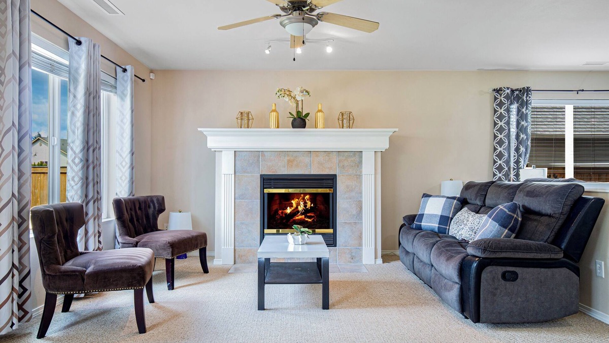 Renton House | R1: Leverage Villa