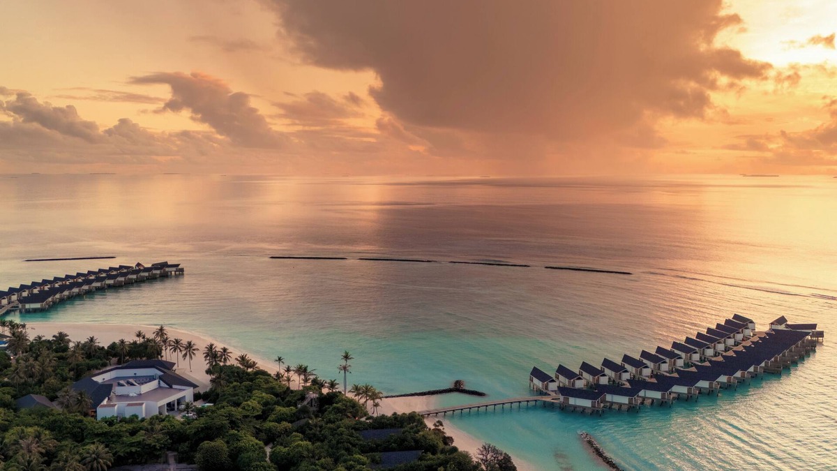 Raa Atoll Hotel | RAAYA By Atmosphere with Free Transfers