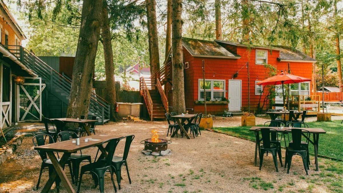 Sheffield Hotel | Race Brook Lodge