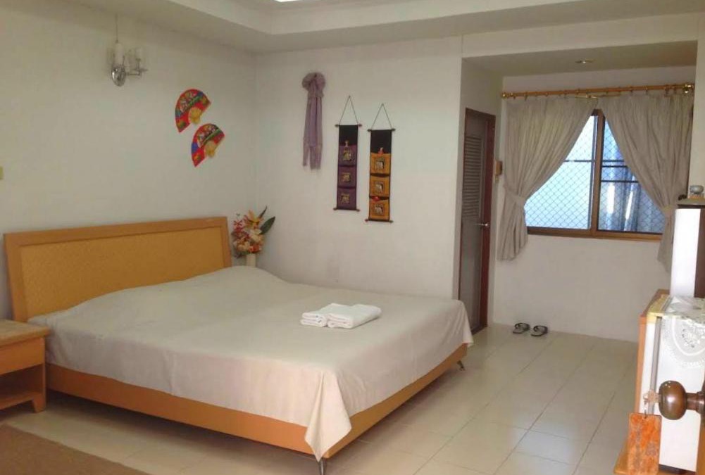 San Sai Apartment | Racha room
