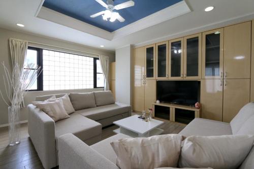 Shikitsuhigashi Apartment | Racine Namba - Vacation STAY 15429