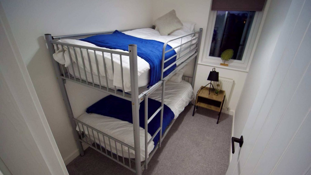 Radcliffe House | Radcliffe N8 - 3 Bedroom House