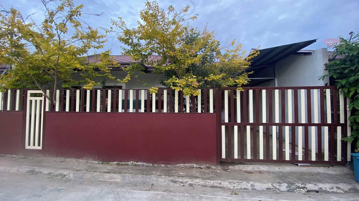 Mati House | Radex Place Staycation, 2BR House- Dahican beach w/Free parking area