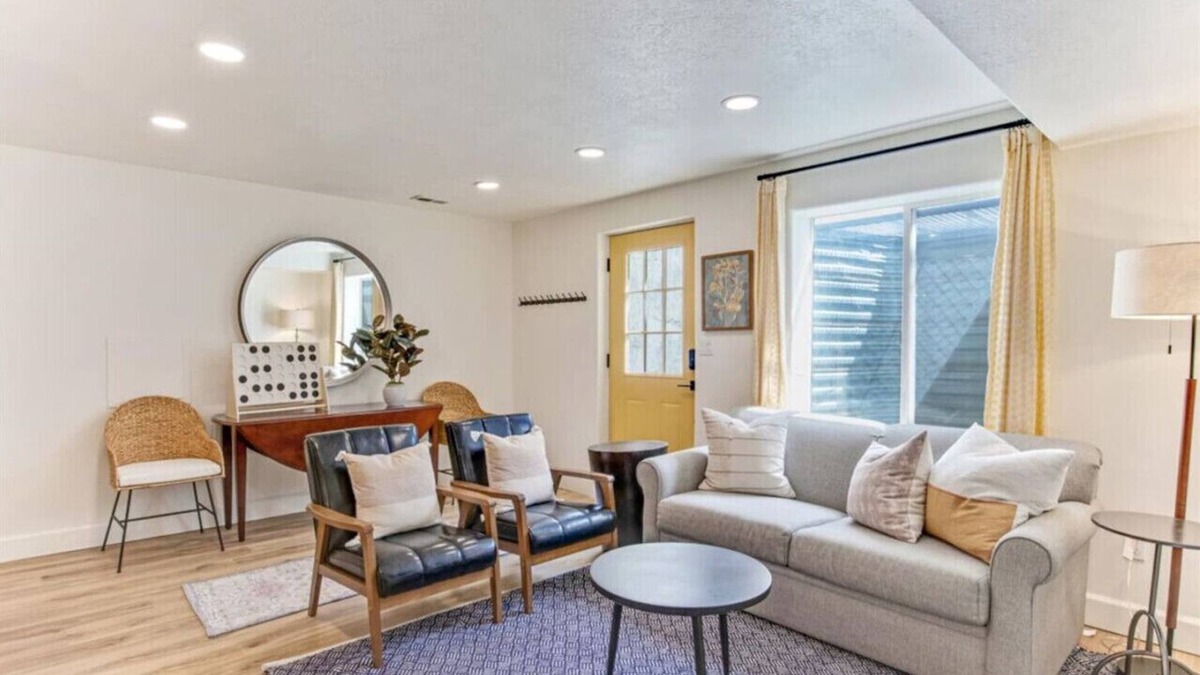 Orem Condo | Radiance Retreat | Massage* | Central | Kitchen