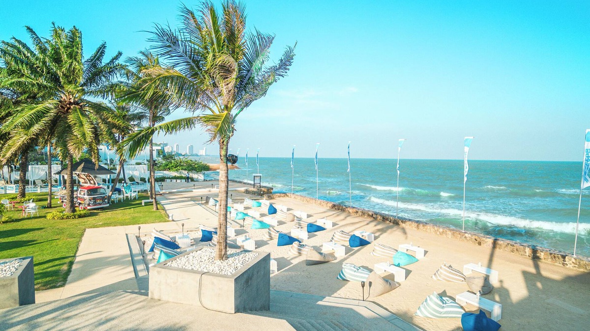 Cha-am Hotel | Radisson Resort & Spa Hua Hin