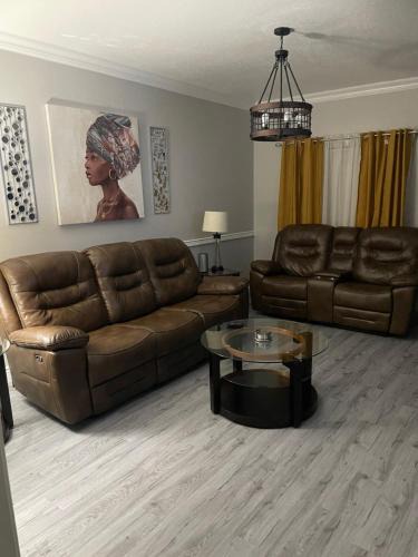 Katy Apartment | Rafeal