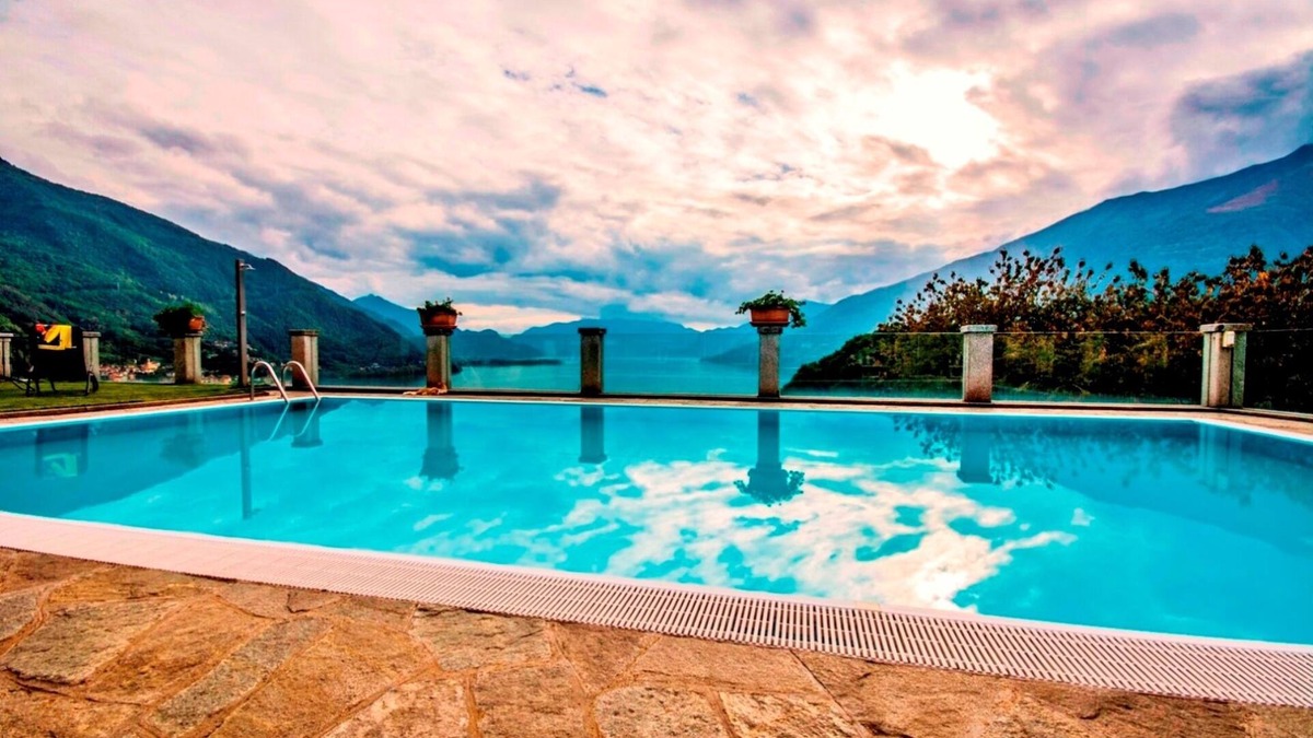 Olgiasca Apartment | RAFFAELLO APARTMENT - The terrace of Lake Como