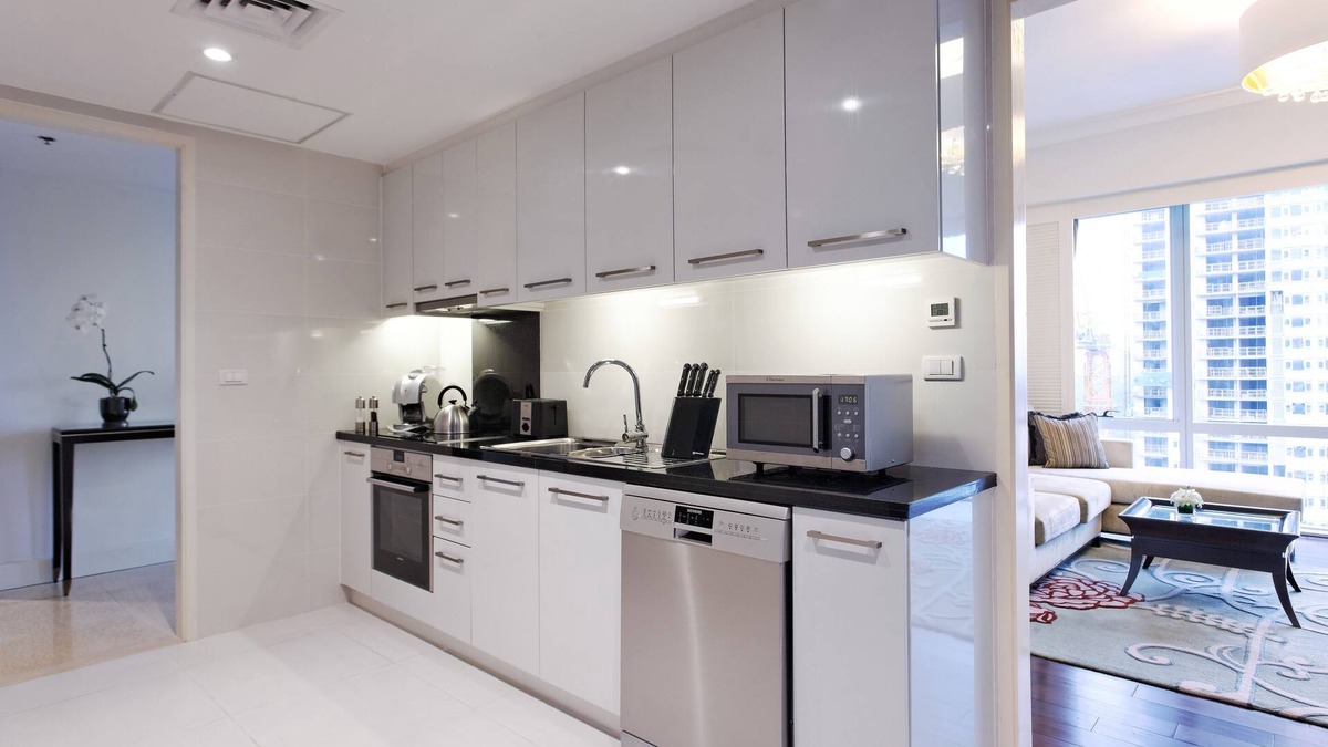 San Lorenzo Hotel | Raffles Makati