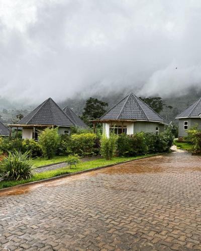 Bwindi Hotel | Rafiki Safari Lodge Bwindi
