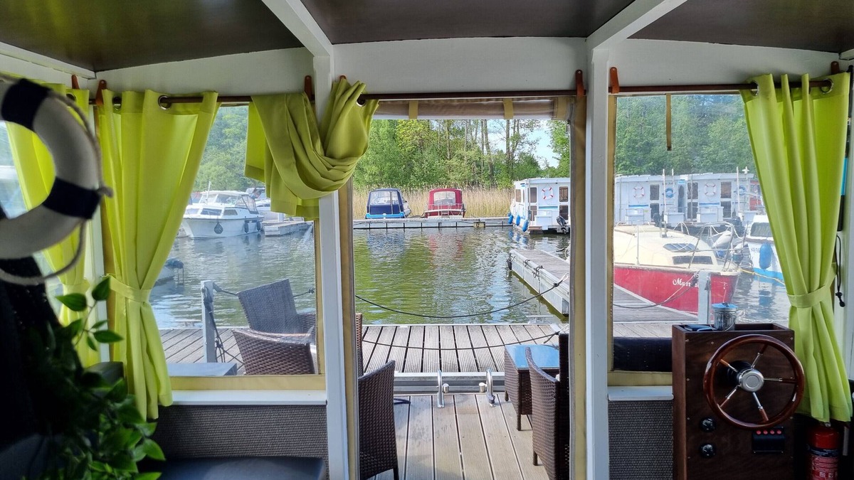 Priepert Boat Rental | Raft 'Priepert 2' at the Mecklenburg Lake District with Covered Terrace